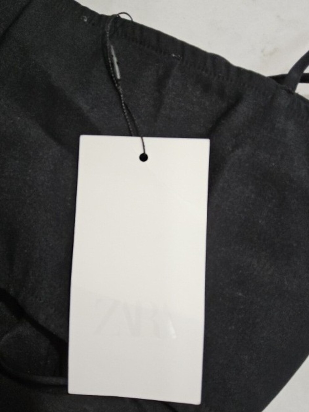 Zara Black Twist-Detail Crop Top with Spaghetti Straps - Picture 2 of 3